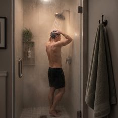 Illustration for to take a shower, to take a bath, to bathe