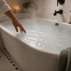 Encoding image for baño + -ar