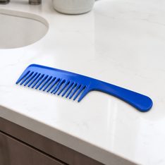 Illustration for comb